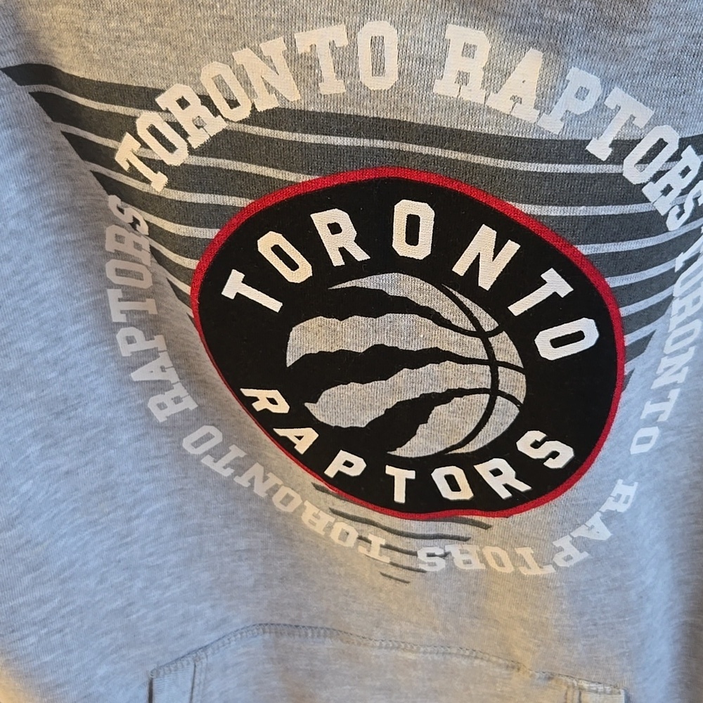 NWT Toronto Raptors Hoodie With Kangaroo Pocket Size Medium - Picture 3 of 13